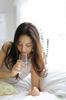 鸭哥探花迎战高端女神